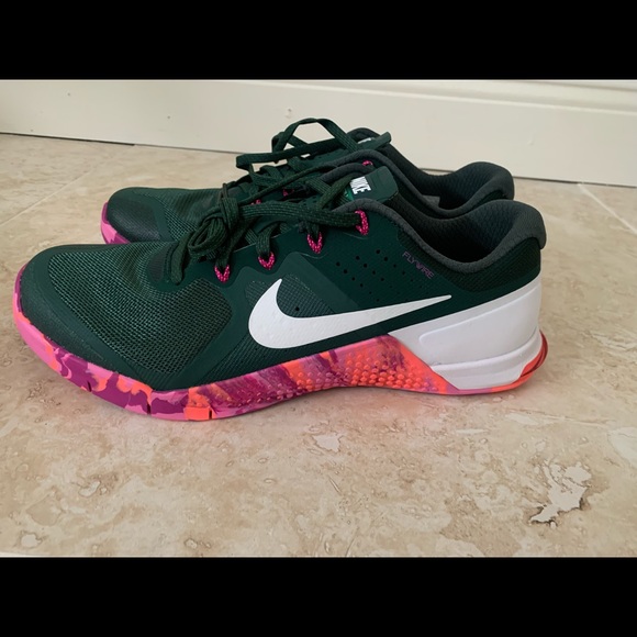 NEW Nike Metcon 2 special edition for cancer - Picture 2 of 8